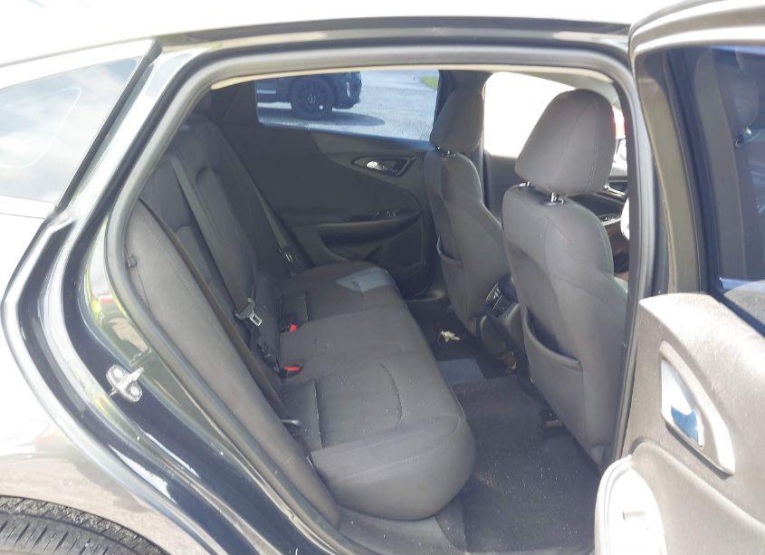 Photo 8 of 2017 Chevrolet Malibu 1LT (VIN 1G1ZE5STXHF184099)