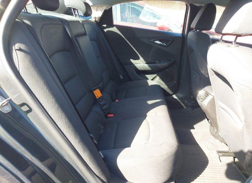 Photo 8 of 2017 Chevrolet Malibu 1LT (VIN 1G1ZE5STXHF184250)