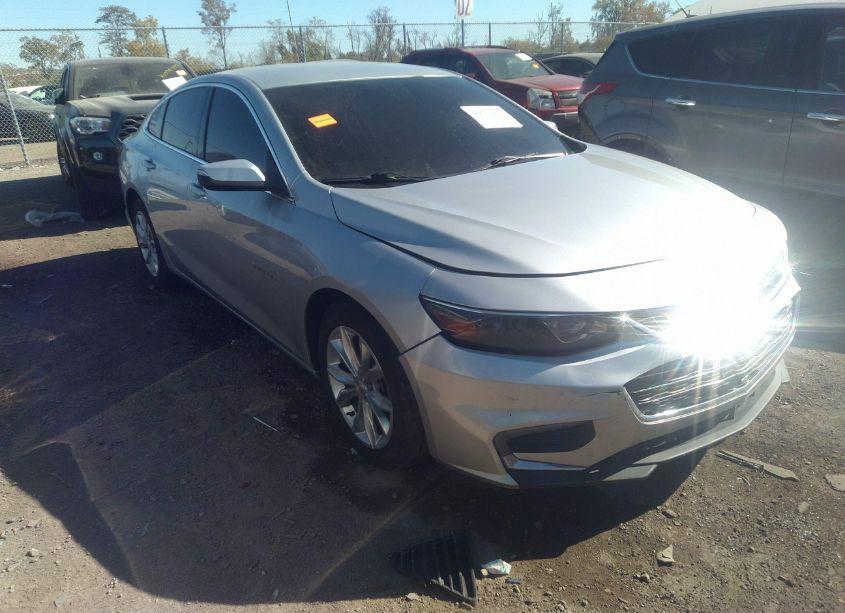 2017 Chevrolet Malibu 1LT (VIN 1G1ZE5STXHF184555) main photo