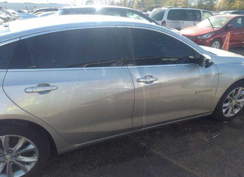 Photo 13 of 2017 Chevrolet Malibu 1LT (VIN 1G1ZE5STXHF184555)