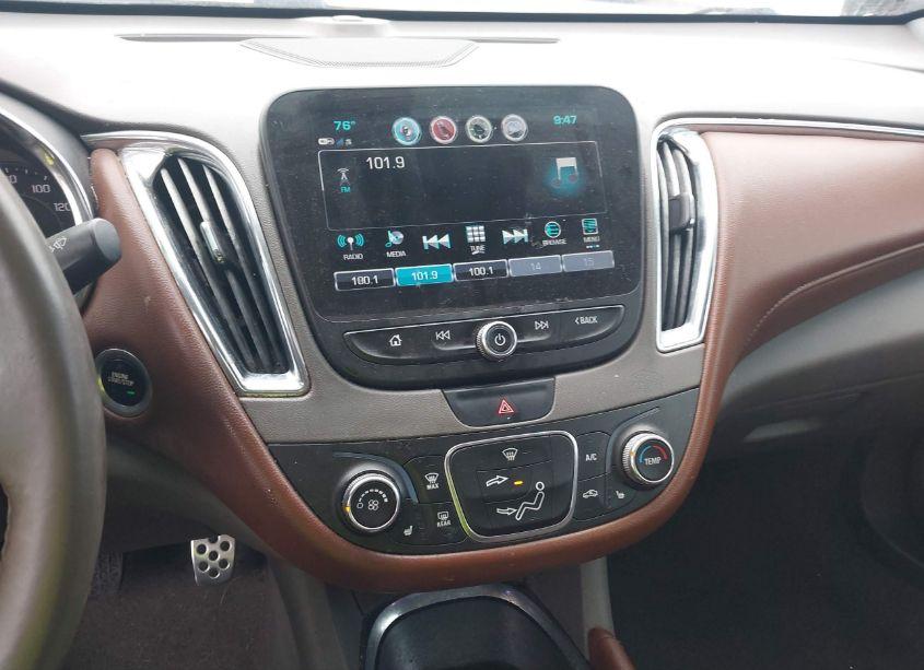 Photo 21 of 2017 Chevrolet Malibu 1LT (VIN 1G1ZE5STXHF202889)