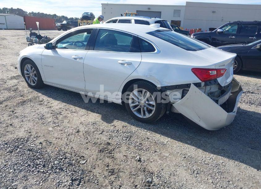 Photo 3 of 2017 Chevrolet Malibu 1LT (VIN 1G1ZE5STXHF210121)