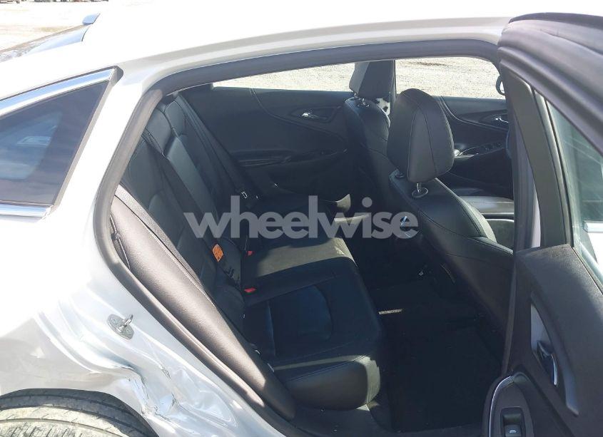 Photo 8 of 2017 Chevrolet Malibu 1LT (VIN 1G1ZE5STXHF210121)