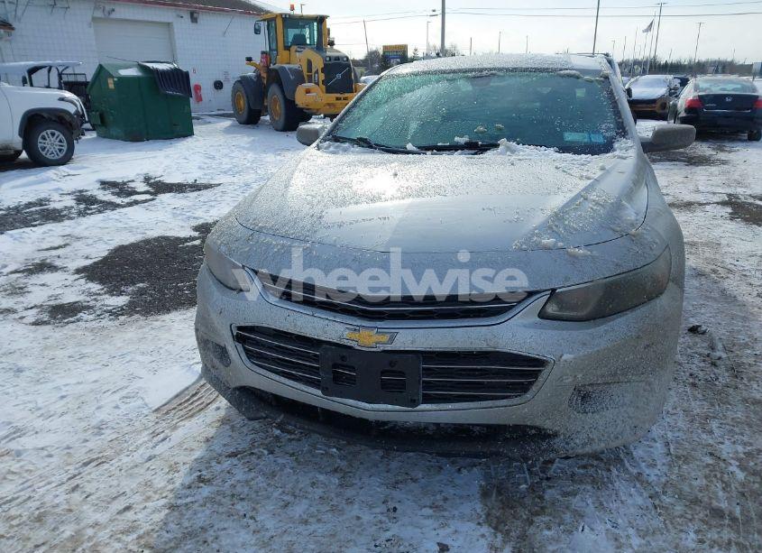 Photo 12 of 2017 Chevrolet Malibu 1LT (VIN 1G1ZE5STXHF220714)