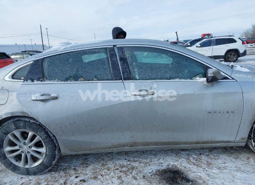 Photo 13 of 2017 Chevrolet Malibu 1LT (VIN 1G1ZE5STXHF220714)