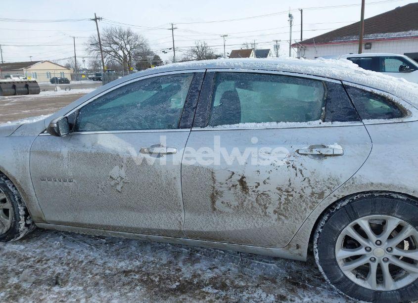 Photo 14 of 2017 Chevrolet Malibu 1LT (VIN 1G1ZE5STXHF220714)