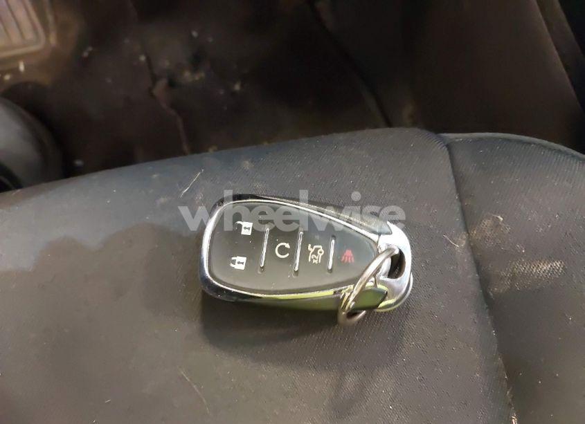 Photo 11 of 2017 Chevrolet Malibu 1LT (VIN 1G1ZE5STXHF254815)