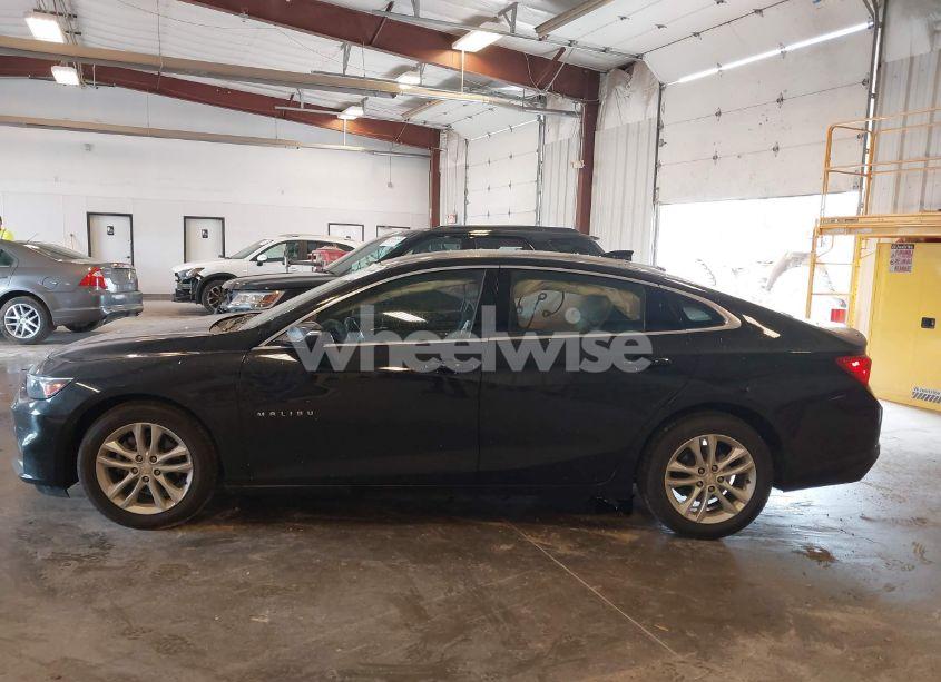 Photo 14 of 2017 Chevrolet Malibu 1LT (VIN 1G1ZE5STXHF254815)