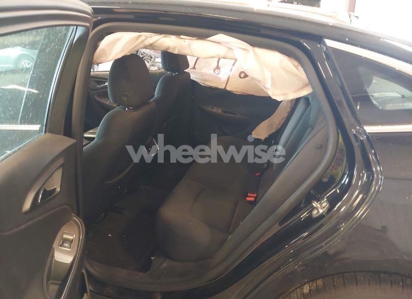 Photo 8 of 2017 Chevrolet Malibu 1LT (VIN 1G1ZE5STXHF254815)