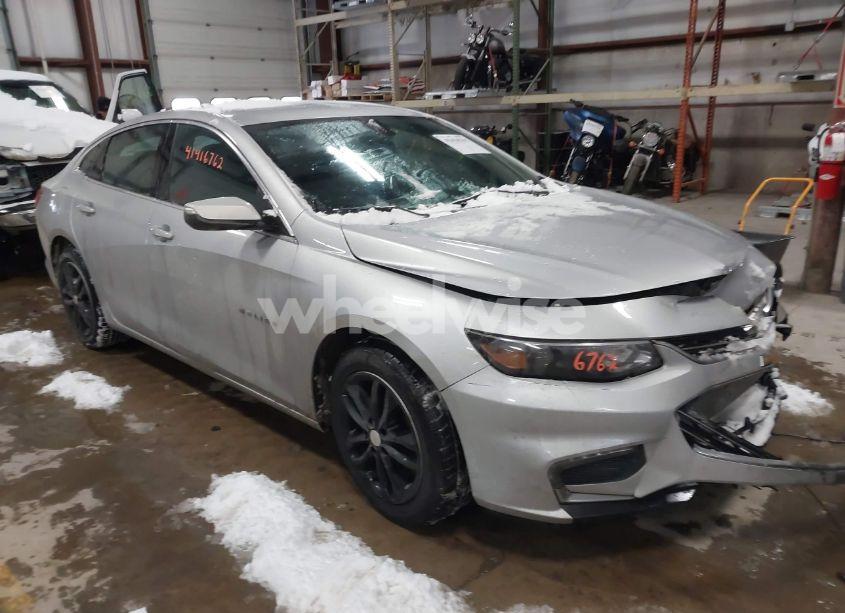 2017 Chevrolet Malibu 1LT (VIN 1G1ZE5STXHF256743) main photo