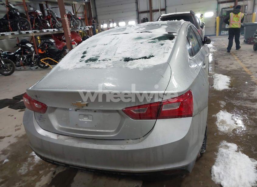 Photo 16 of 2017 Chevrolet Malibu 1LT (VIN 1G1ZE5STXHF256743)