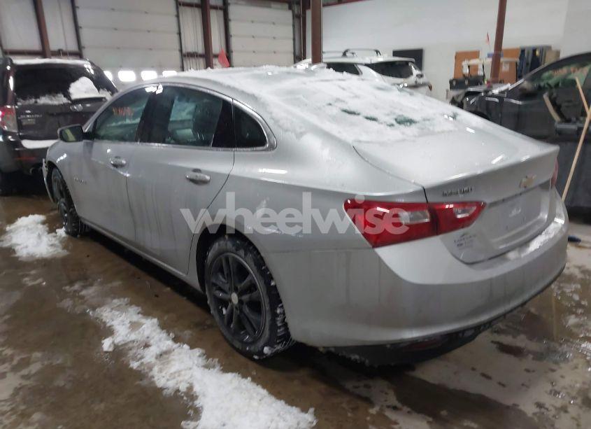 Photo 3 of 2017 Chevrolet Malibu 1LT (VIN 1G1ZE5STXHF256743)