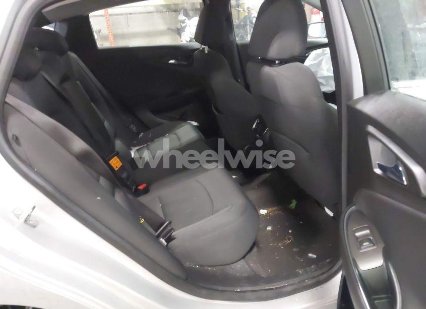 Photo 8 of 2017 Chevrolet Malibu 1LT (VIN 1G1ZE5STXHF256743)