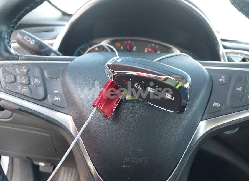 Photo 11 of 2017 Chevrolet Malibu 1LT (VIN 1G1ZE5STXHF260906)