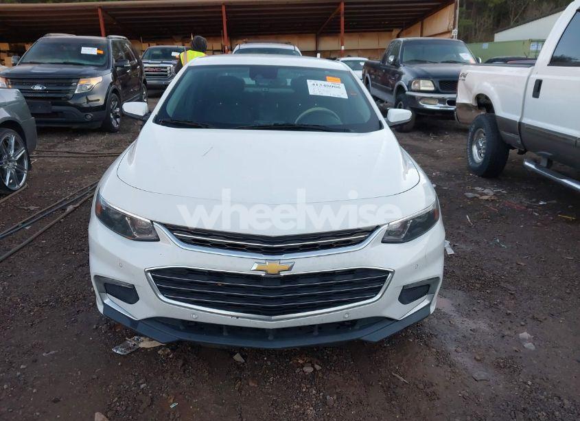 Photo 12 of 2017 Chevrolet Malibu 1LT (VIN 1G1ZE5STXHF260906)
