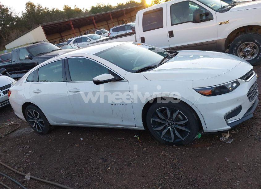 Photo 13 of 2017 Chevrolet Malibu 1LT (VIN 1G1ZE5STXHF260906)