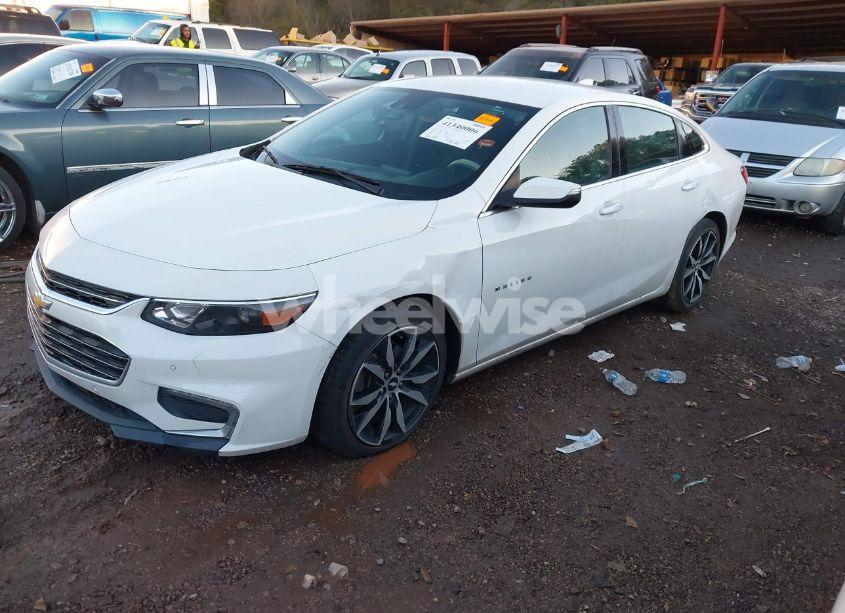 Photo 2 of 2017 Chevrolet Malibu 1LT (VIN 1G1ZE5STXHF260906)