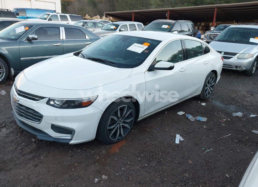 Photo 6 of 2017 Chevrolet Malibu 1LT (VIN 1G1ZE5STXHF260906)