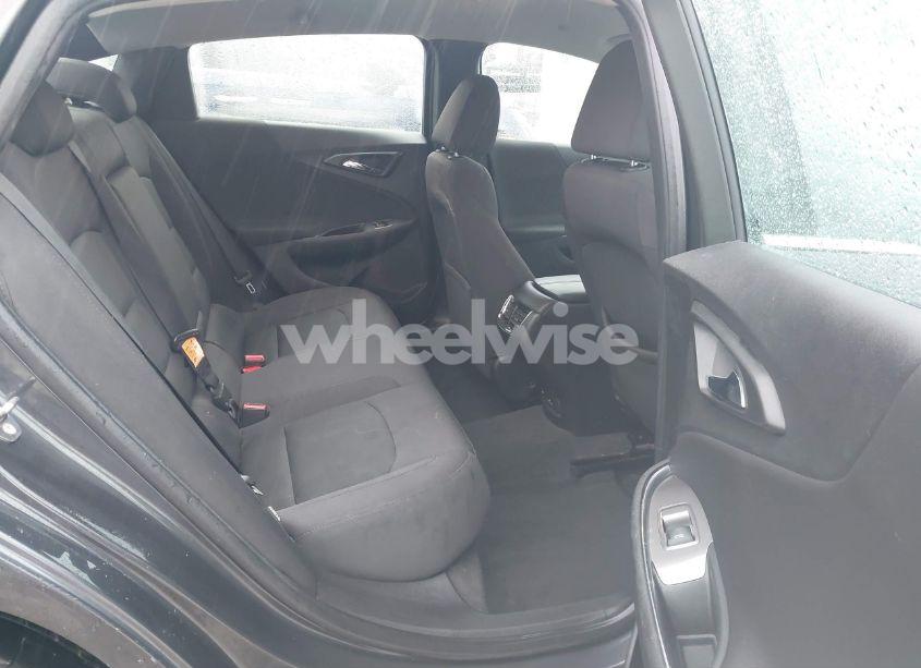 Photo 8 of 2017 Chevrolet Malibu 1LT (VIN 1G1ZE5STXHF282789)