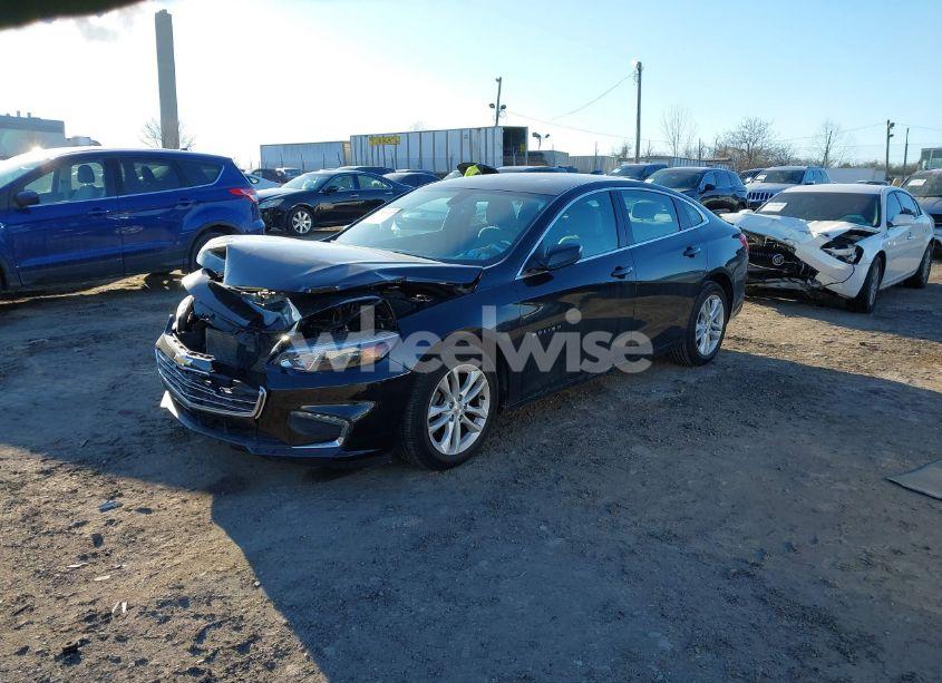 Photo 2 of 2017 Chevrolet Malibu 1LT (VIN 1G1ZE5STXHF289810)