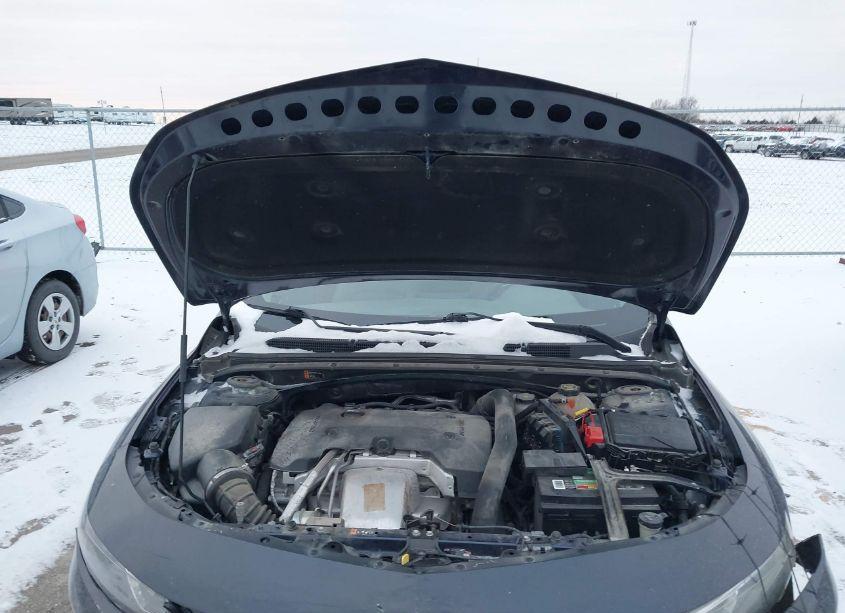 Photo 10 of 2018 Chevrolet Malibu PREMIER (VIN 1G1ZE5SX0JF117102)