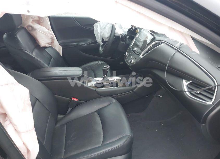 Photo 5 of 2018 Chevrolet Malibu PREMIER (VIN 1G1ZE5SX3JF100889)