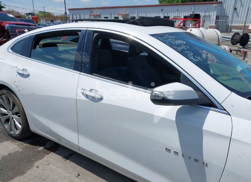 Photo 12 of 2018 Chevrolet Malibu PREMIER (VIN 1G1ZE5SX4JF100996)