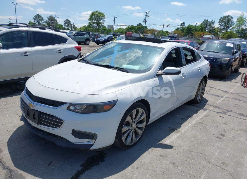 Photo 2 of 2018 Chevrolet Malibu PREMIER (VIN 1G1ZE5SX4JF100996)