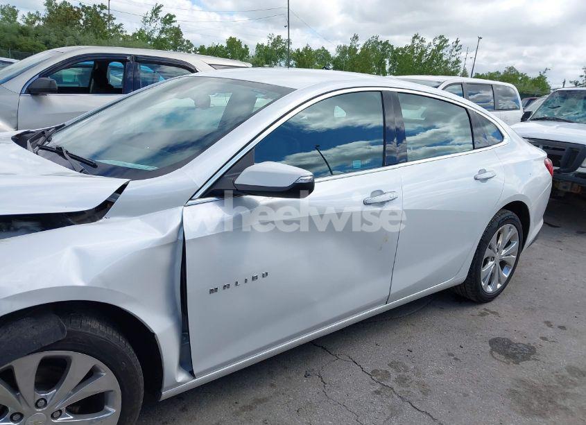 Photo 14 of 2018 Chevrolet Malibu PREMIER (VIN 1G1ZE5SX6JF173805)