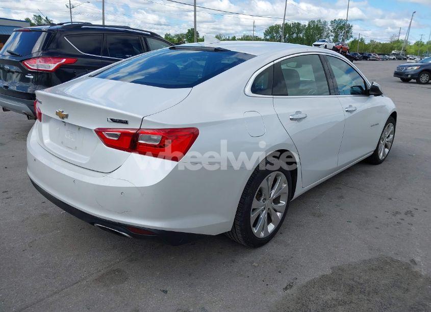 Photo 4 of 2018 Chevrolet Malibu PREMIER (VIN 1G1ZE5SX6JF173805)