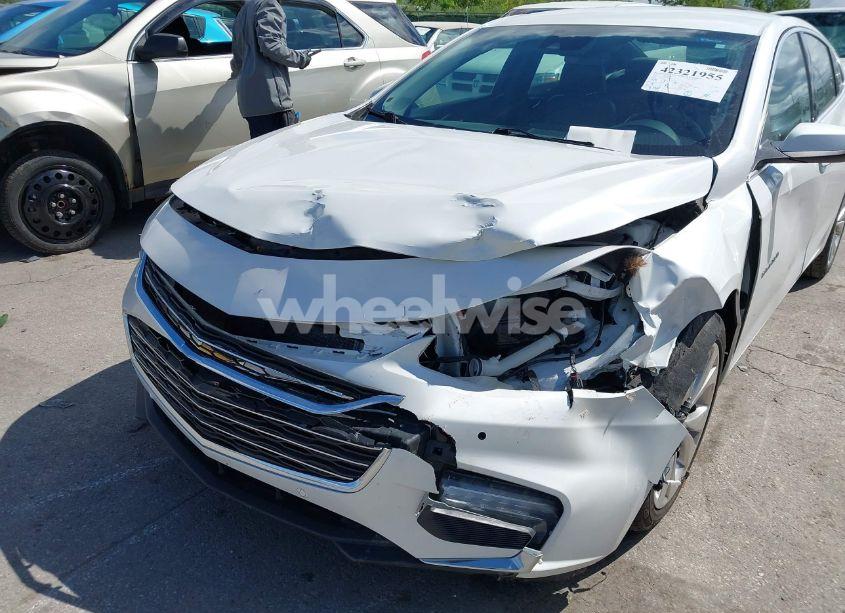 Photo 6 of 2018 Chevrolet Malibu PREMIER (VIN 1G1ZE5SX6JF173805)