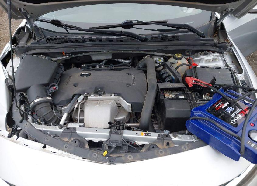 Photo 10 of 2020 Chevrolet Malibu FWD PREMIER (VIN 1G1ZE5SX6LF031375)