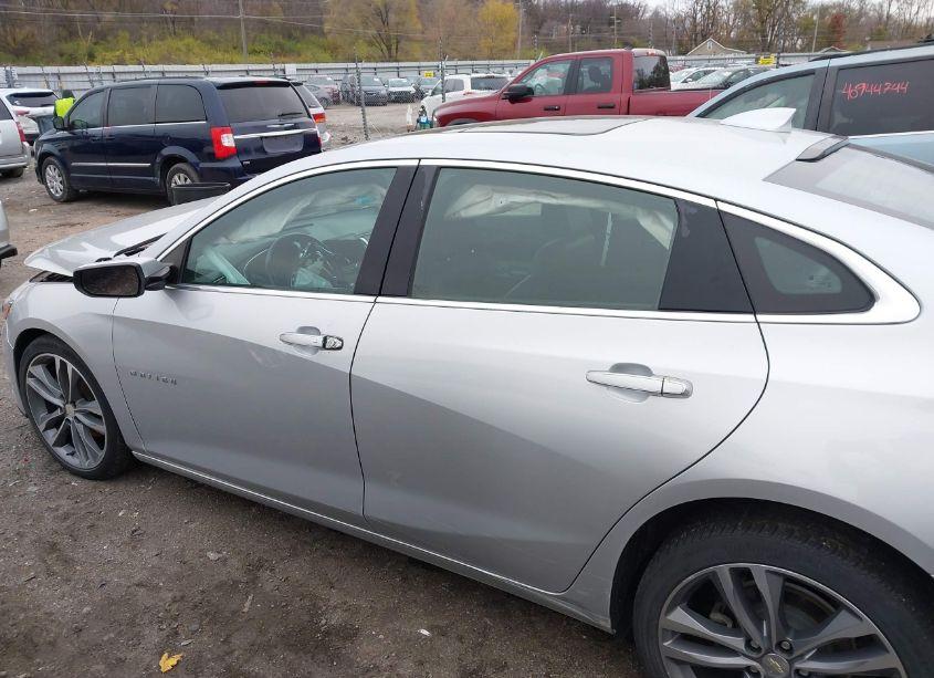 Photo 14 of 2020 Chevrolet Malibu FWD PREMIER (VIN 1G1ZE5SX6LF031375)