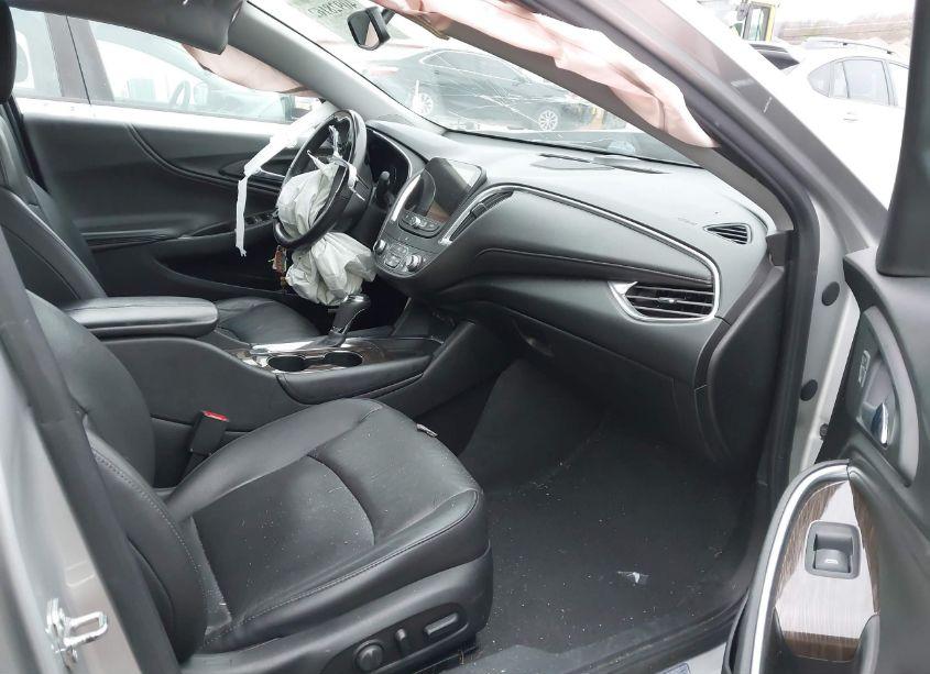 Photo 5 of 2020 Chevrolet Malibu FWD PREMIER (VIN 1G1ZE5SX6LF031375)