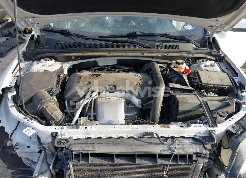 Photo 10 of 2020 Chevrolet Malibu FWD PREMIER (VIN 1G1ZE5SX6LF132013)