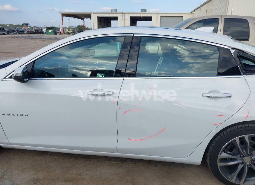 Photo 14 of 2020 Chevrolet Malibu FWD PREMIER (VIN 1G1ZE5SX6LF132013)