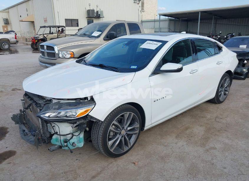 Photo 2 of 2020 Chevrolet Malibu FWD PREMIER (VIN 1G1ZE5SX6LF132013)