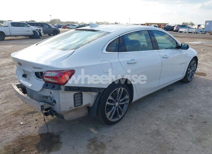 Photo 4 of 2020 Chevrolet Malibu FWD PREMIER (VIN 1G1ZE5SX6LF132013)