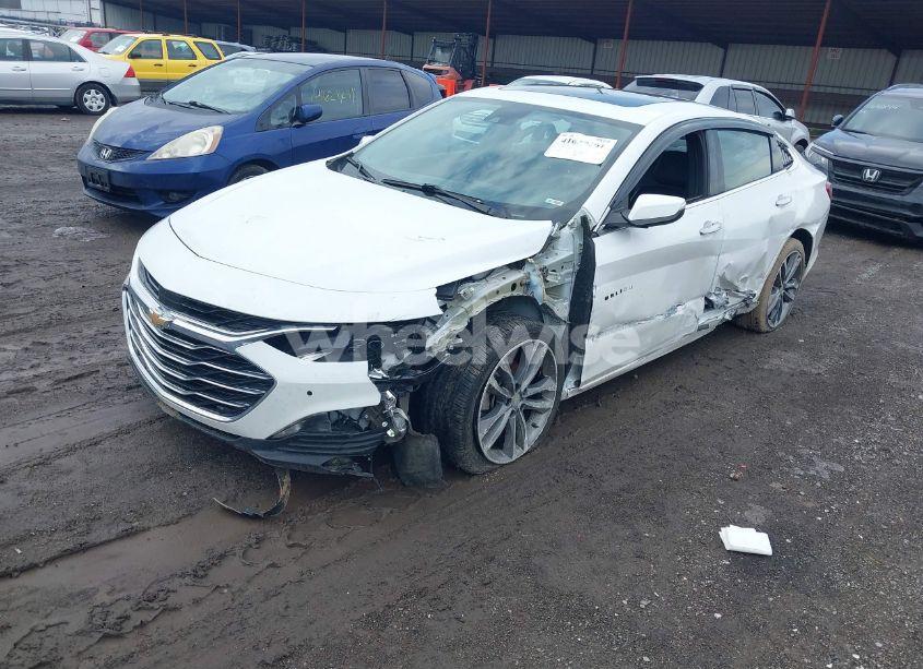 Photo 2 of 2021 Chevrolet Malibu FWD PREMIER (VIN 1G1ZE5SX6MF051062)