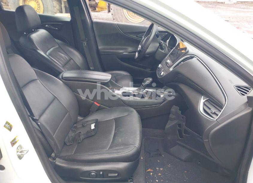 Photo 5 of 2021 Chevrolet Malibu FWD PREMIER (VIN 1G1ZE5SX6MF051062)