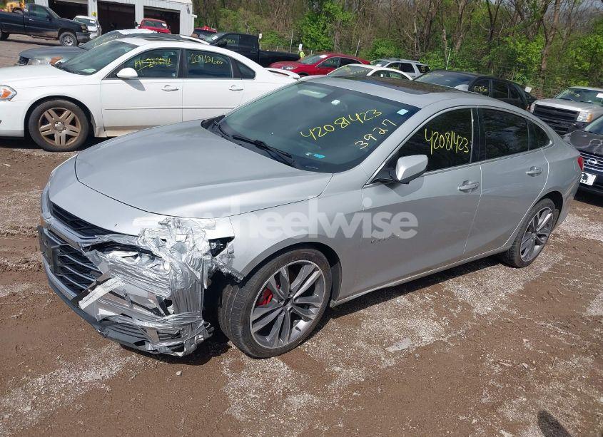 Photo 2 of 2020 Chevrolet Malibu FWD PREMIER (VIN 1G1ZE5SX8LF032978)
