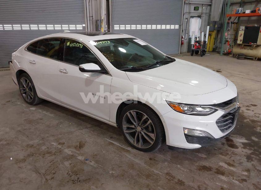 2020 Chevrolet Malibu FWD PREMIER (VIN 1G1ZE5SX8LF143420) main photo