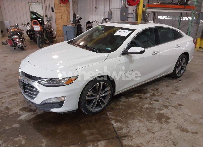 Photo 2 of 2020 Chevrolet Malibu FWD PREMIER (VIN 1G1ZE5SX8LF143420)