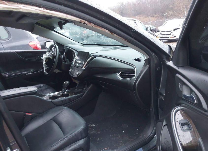 Photo 5 of 2018 Chevrolet Malibu PREMIER (VIN 1G1ZE5SX9JF101156)