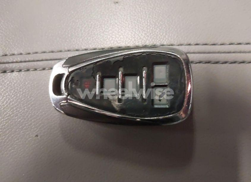 Photo 11 of 2018 Chevrolet Malibu PREMIER (VIN 1G1ZE5SX9JF103988)