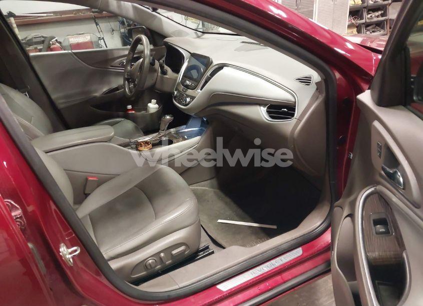 Photo 5 of 2018 Chevrolet Malibu PREMIER (VIN 1G1ZE5SX9JF103988)