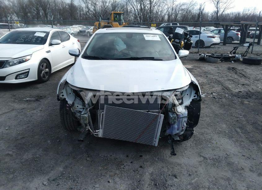 Photo 12 of 2018 Chevrolet Malibu PREMIER (VIN 1G1ZE5SX9JF121164)