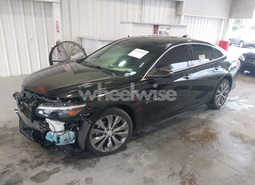 Photo 2 of 2018 Chevrolet Malibu PREMIER (VIN 1G1ZE5SX9JF272621)