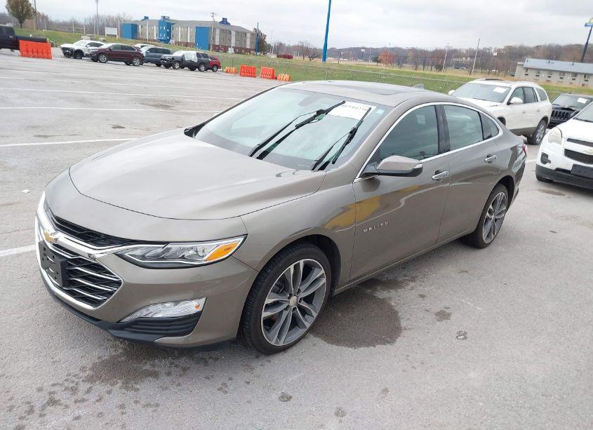 Photo 2 of 2020 Chevrolet Malibu FWD PREMIER (VIN 1G1ZE5SXXLF009704)