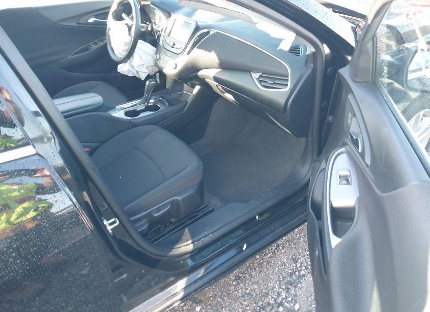 Photo 5 of 2018 Chevrolet Malibu HYBRID (VIN 1G1ZF5SU4JF278832)